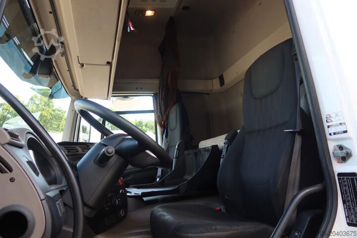 Box body DAF CF 410 Bak+Klep Dhollandia 2.000 kg Slaapcabine