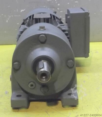 Getriebemotor 0,37 kW 59 U/min SEW-EURODRIVE R40DT71D4BM/HF