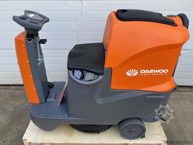 New battery-powered ride-on scrubber-dryer, scrubber-dryer, floor cleaning machine, electric DAEWOO DAFR70