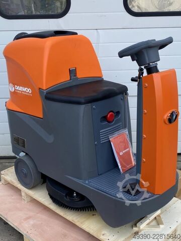 New battery-powered ride-on scrubber-dryer, scrubber-dryer, floor cleaning machine, electric DAEWOO DAFR70