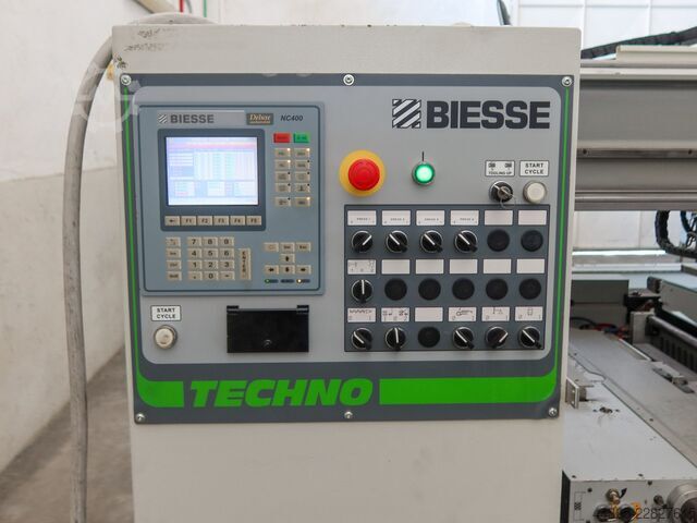 Foratrice a passaggio continuo BIESSE TECHNO FDT