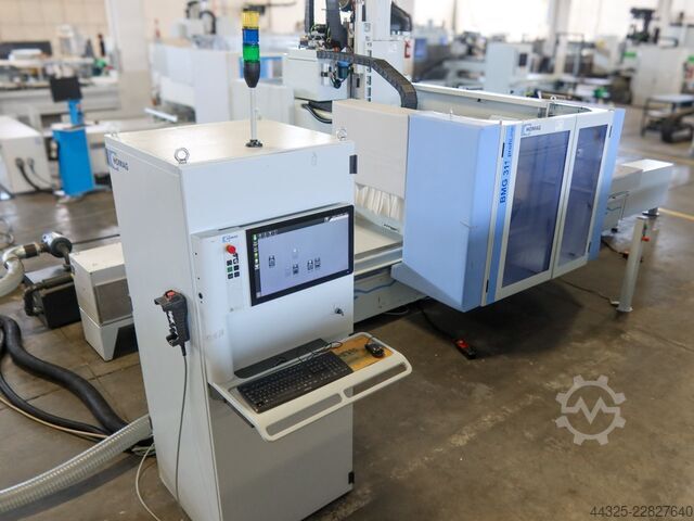 Centro di lavoro con tavola di appoggio HOMAG BMG 311/33/F/R