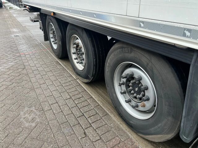 Refrigerated/freezer transport Schmitz Cargobull SCB*S3B / Frigo Trailer / Carrier Vector 1950 /...