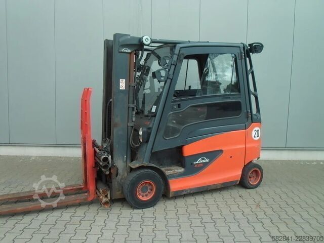 Chariot élévateur électrique 4 roues LINDE E 25 / 600 HL