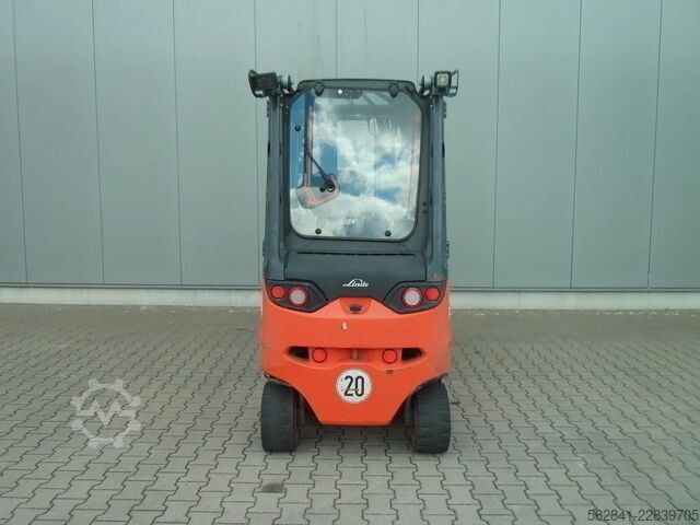 Chariot élévateur électrique 4 roues LINDE E 25 / 600 HL