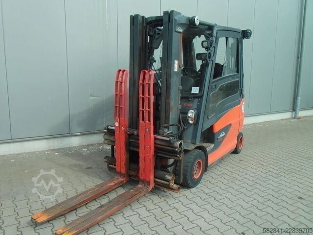 Chariot élévateur électrique 4 roues LINDE E 25 / 600 HL