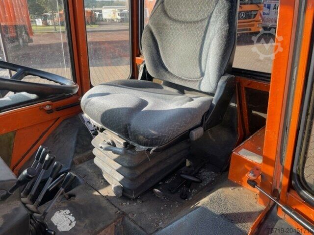 Trattore municipale Holder 460