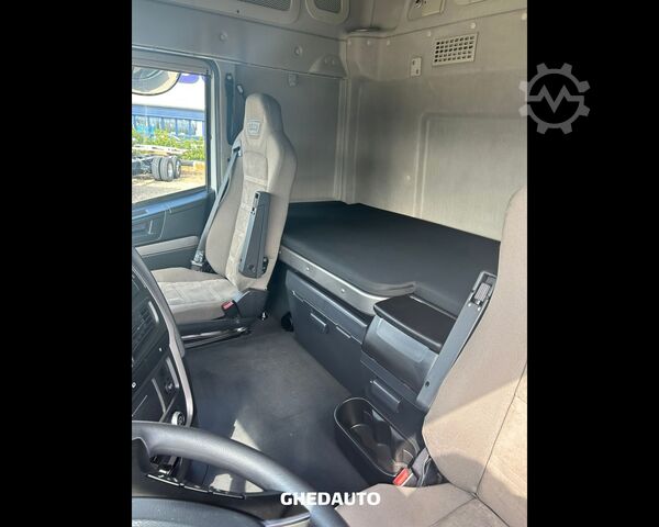 Standaard trekker IVECO AS440S48T/P - AS440S48 - TRATTORE