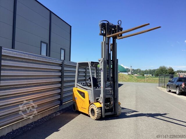 Elektrisk 4 -hjulig gaffeltruck Jungheinrich CAT 2EPC5000