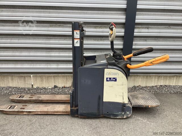 Manuell pallvagn Crown DT3040