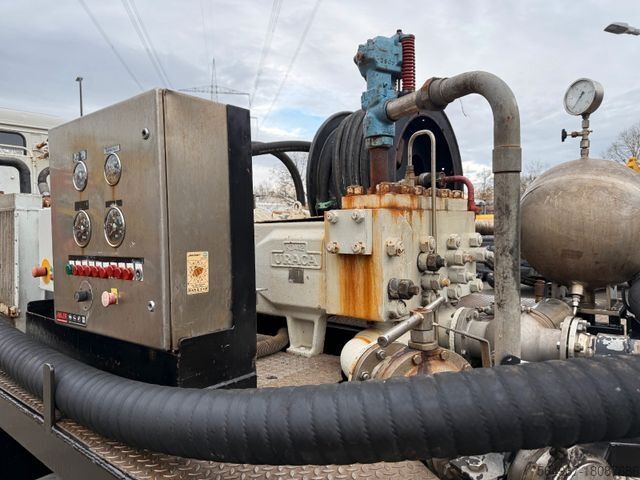 Vacuümtankwagen MERCEDES-BENZ 1928 NG 4x4 V8 Hochdruckpumpe Uraca KD412