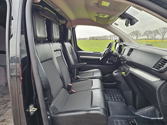 Kombi s vysokou střechou PEUGEOT EXPERT 2.0 L2 177Pk Automaat!