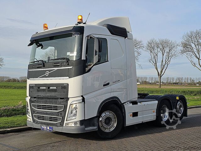 Standard-SZM VOLVO FH 500 6X2 STEERED PTO+HYDR