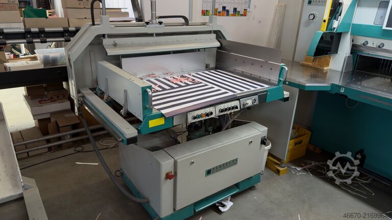 Guillotine cutter cutting line Perfecta 115 HTVC mit Peripherie