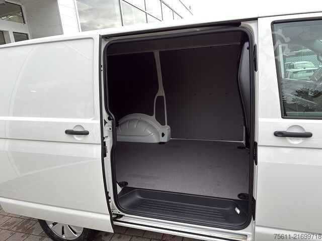 Dobozos furgon VW T6.1 TDI KR HECKTÜREN RF-KAMERA 2xPDC HOLZBODEN+++