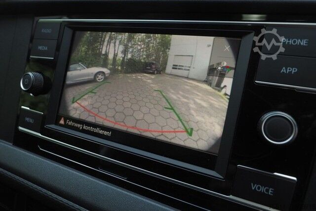 Dobozos furgon VW T6.1 TDI KR HECKTÜREN RF-KAMERA 2xPDC HOLZBODEN+++