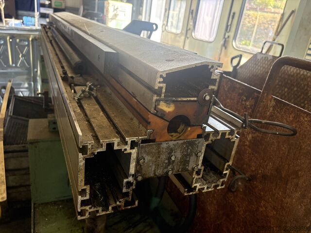 CNC strug MÜGA GT 542 M