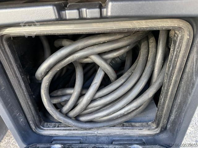 Ψυγειοφόρο βαν MERCEDES-BENZ ATEGO 818 L Tiefkühlkoffer 5 m LBW 1 to.*THERMO