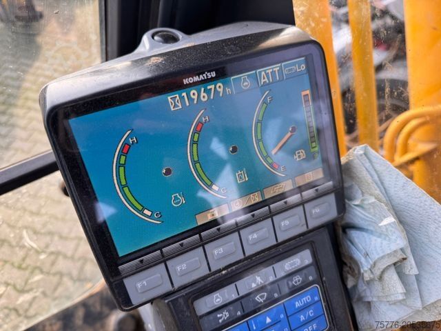 Εκσκαφέας ερπυστριοφόρος KOMATSU PC 210 LCD-8