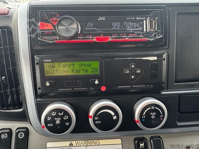 Τριαξονικό ανατρεπτικό βαν FUSO 7 C 18 Kipper Meiller Kran Palfinger PK 7000