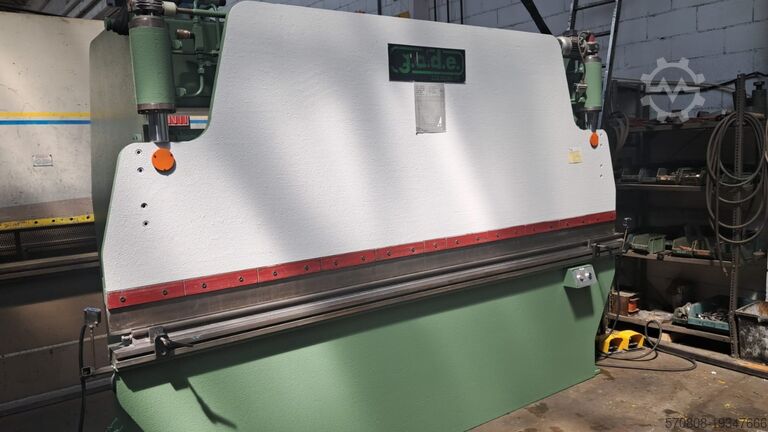 Gade 3100 X 25 Tonnen Biegemaschine Mod. 30/ Gade Mod. 30/