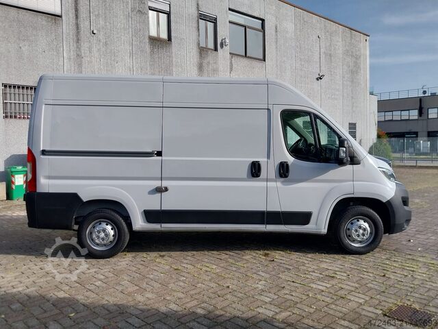 Furgon blaszak Citroen Jumper 33 BlueHDi 140 S&S PM-TM Furgone