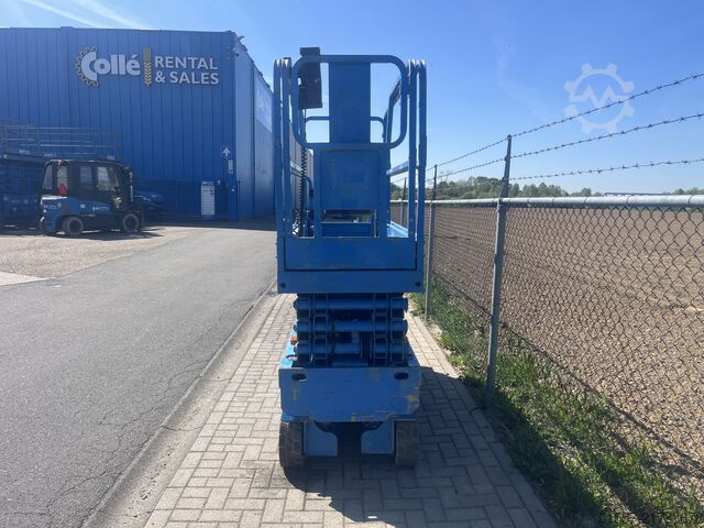 Platformă foarfecă MAGNI ES 1008 E | 2019