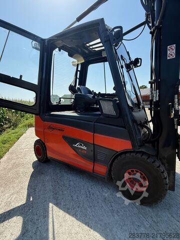 Targonca Linde E25
