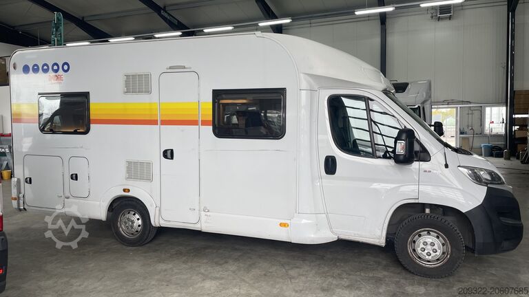 Delintegrerad husbil Fiat Ducato Carasuite 650 MF 5 | 5 Posti Letto | Semintegrato