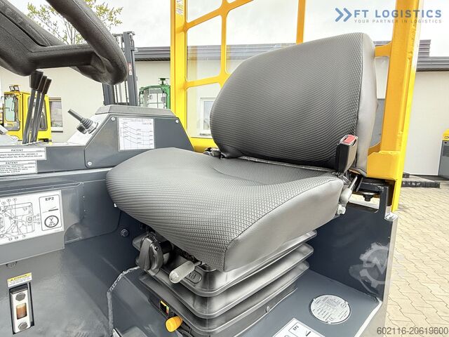 Vierwege-Gabelstapler Combilift CB4000 TRIPLEX 5200 FREE-LIFT POSITIONER