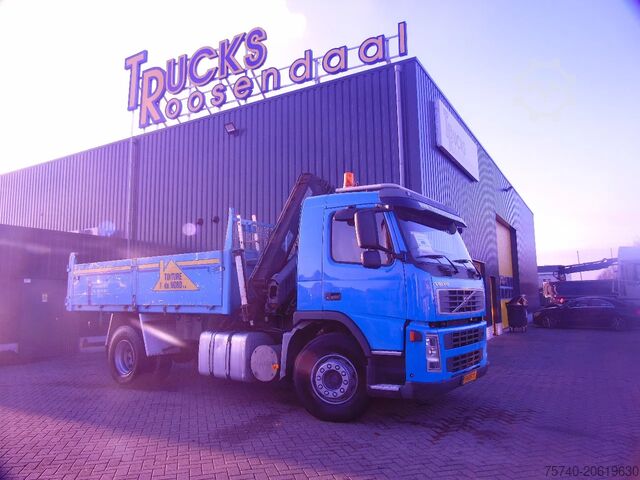 Vrachtwagen met kraan Volvo FM 9.340 + HIAB 122 E4 + TIPPER + MANUAL
