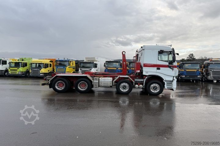 Haakarm vrachtwagen Iveco 340X51Z X-Way 8x4 Hiab / Swiss-Vehicle