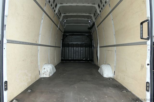 Bestelwagen met verhoogd dak IVECO Daily35-160 Maxi H3 extraHoch2,1m Hi-Matik Klima