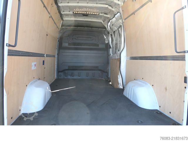Dodávka s vysokou střechou MERCEDES-BENZ Sprinter 317 CDI L2H2 Klima Navi 9G-Tronik MOPF