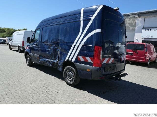Dodávka s vysokou střechou MERCEDES-BENZ Sprinter 317 CDI L2H2 Klima Kamera Navi AHK2,8t