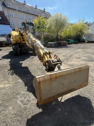 Excavadora móvil KOMATSU PW 98 MR-10 / gepflegt / 1600 Bh / inkl. GRL+TL