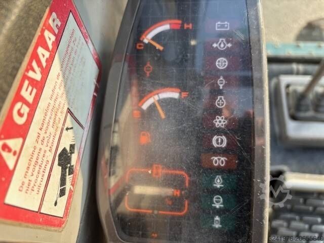 Pojízdný jeřáb Hitachi CX 700