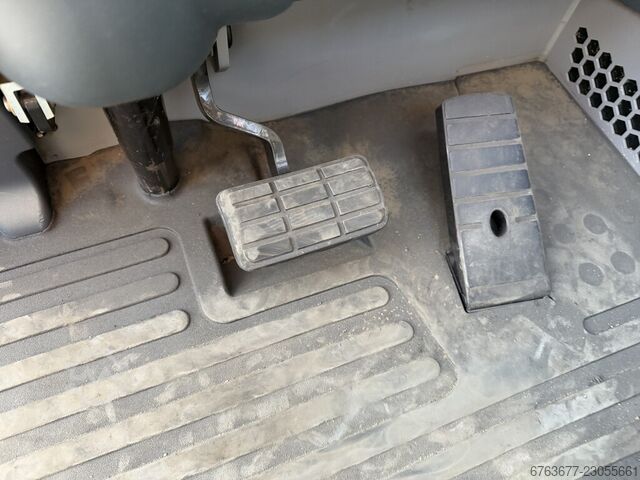 Jungheinrich EFG425S Triplo 500 Freelift / Sideshift / 4e Functie Elektrisch 2016 JUNGHEINRICH EFG425S Triplo 500 Freelift / Sideshift / 4e Funct