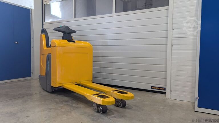 Niederhubwagen Jungheinrich ERE 120 feste Standplattform