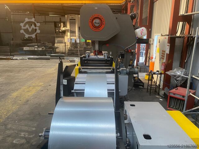 Linie de Alimentare cu Scânduri de Schelă În Stoc BOSPORAS MACHINERY SCF-600-200PR