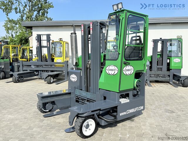 Wózek widłowy czterokierunkowy Combilift C2500 TRIPLEX 4900 Width: 1900 mm GAS