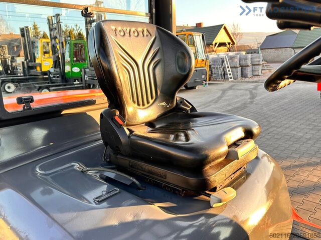 Wózek widłowy Toyota 42-4FD40 / DIESEL / 4500KG / DUPLEX / FO