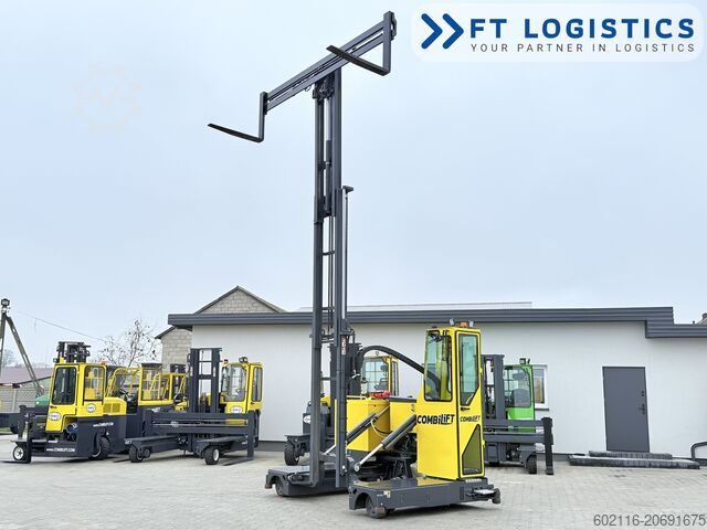 Chariot élévateur multidirectionnel Combilift C3000STE TRIPLEX WIDE POSITIONER CABIN