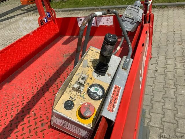Elektrische Scherenhebebühne SkyJack SJ III 3226