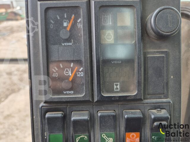 Hjulgrävare Fuchs MHL 350