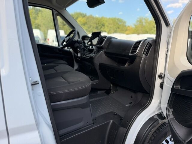 Furgon blaszak Peugeot Boxer 35 L4H2 140 Klima KameraTempo Navi