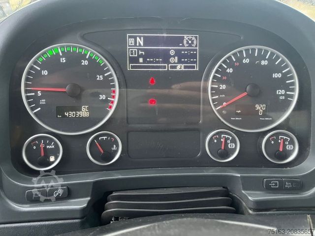 Truck mounted crane MAN TG-M 18.290 4x2 Abrollkipper mit Kranmulde