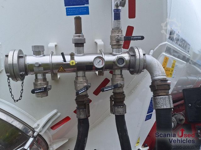 Tanker semitrailer Kässbohrer Lebensmitteltank Kippbar SSK 40XS Neuwertig !!