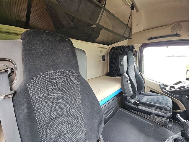Standaard trekker MERCEDES-BENZ ACTROS 1843