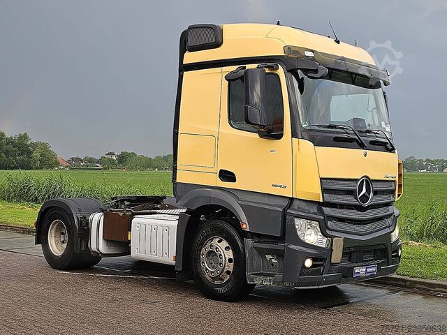 Standaard trekker MERCEDES-BENZ ACTROS 1843
